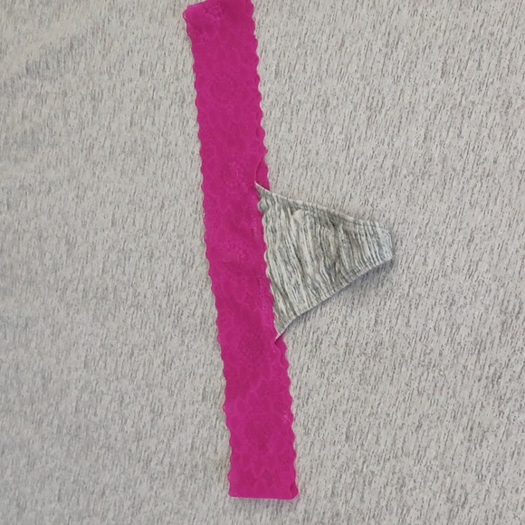Vs pink thong bundle - Picture 2 of 6